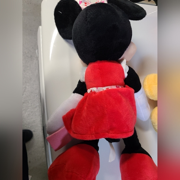 Disney Mickey and Minnie Mouses - Picture 4 of 8